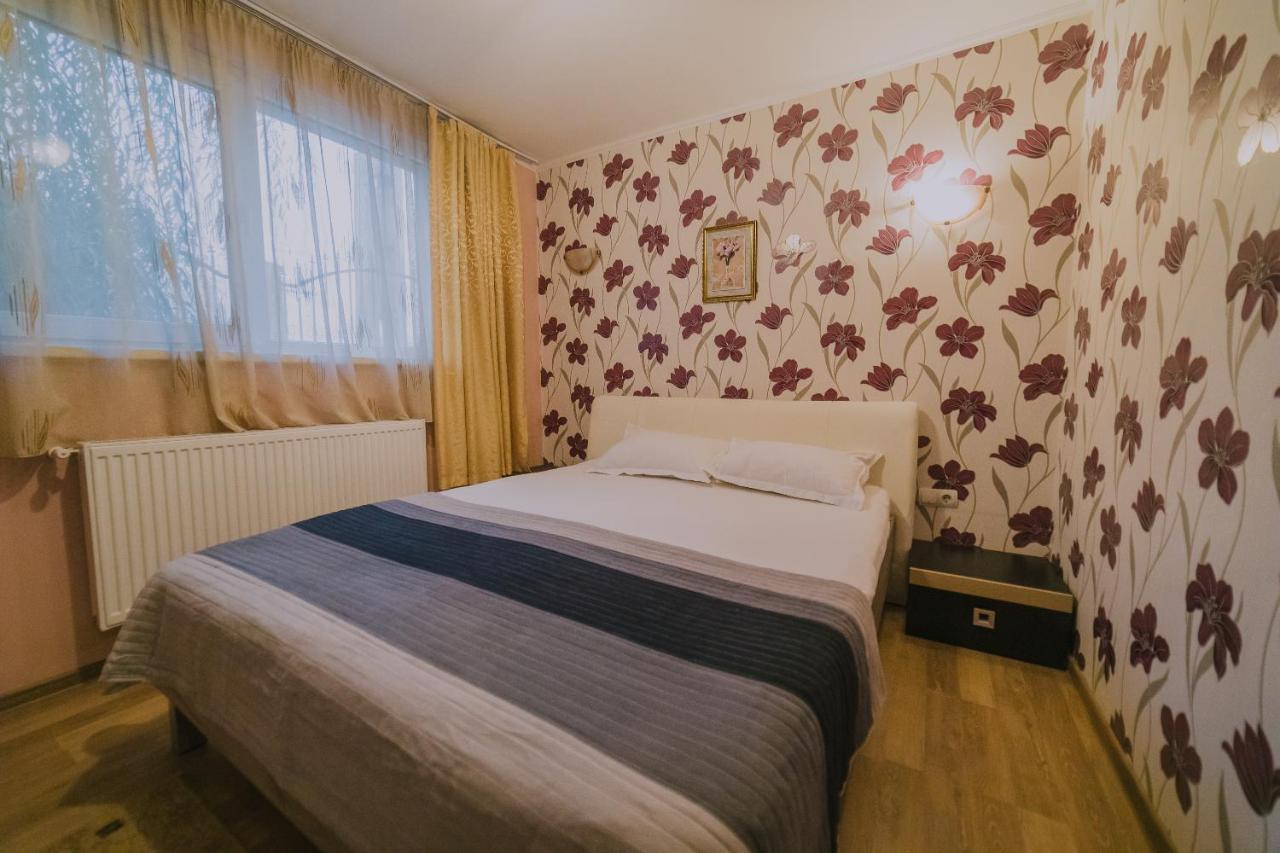 Hostel Denisa Buzău Exterior photo